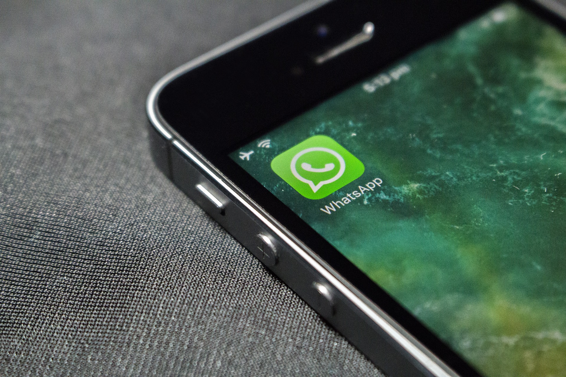 Aplikasi untuk Memantau Whatsapp